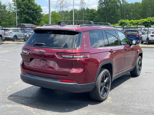 2023 Jeep Grand Cherokee L Laredo