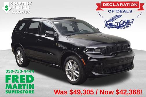 DB Black Crystal Clearcoat 2026 Dodge Durango GT