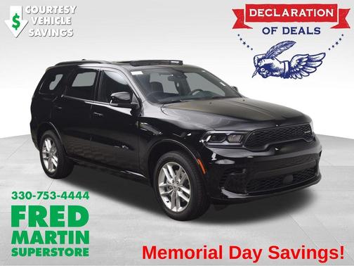 DB Black Crystal Clearcoat 2026 Dodge Durango GT