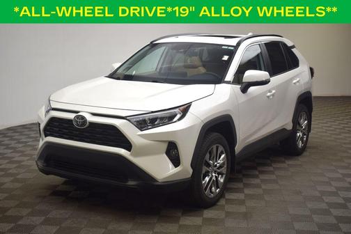 Blizzard Pearl 2021 Toyota RAV4 XLE Premium
