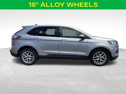 Iconic Silver Metallic 2021 Ford Edge SEL