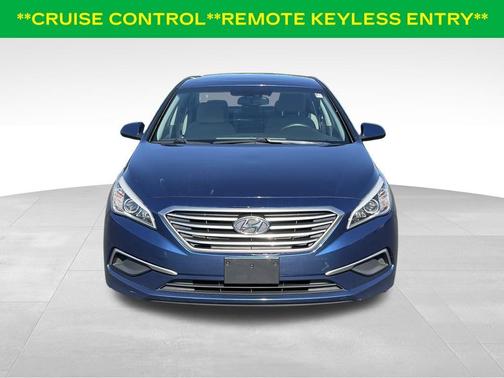 2017 Hyundai SONATA SE