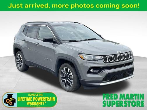 Sting Gray Clearcoat 2023 Jeep Compass Limited