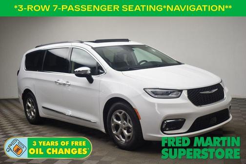 Bright White Clearcoat 2023 Chrysler Pacifica Limited