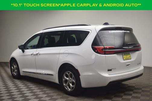 Bright White Clearcoat 2023 Chrysler Pacifica Limited