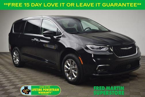 2023 Chrysler Pacifica Touring-L