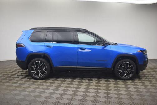 Hydro Blue Pearlcoat 2026 Jeep Cherokee Overland
