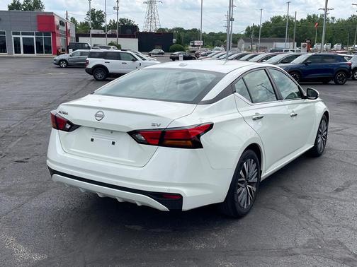 2023 Nissan Altima 2.5 SV