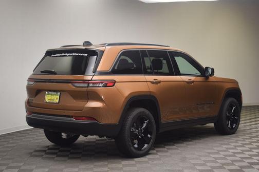 Copper 2027 Jeep Grand Cherokee Limited
