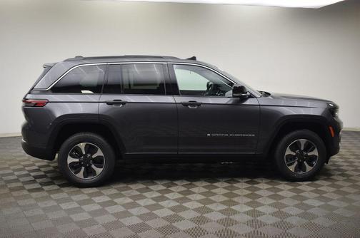 2025 Jeep Grand Cherokee 4xe Base