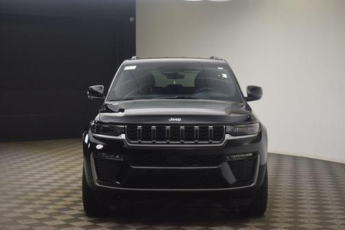 Diamond Black 2026 Jeep Grand Cherokee Limited