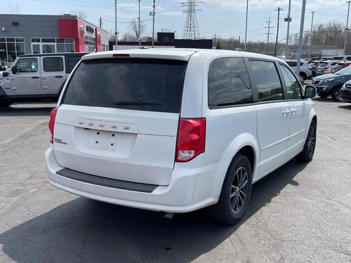 2017 Dodge Grand Caravan SE