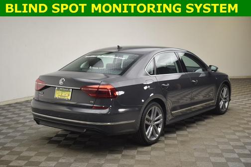 2017 Volkswagen Passat 1.8T R-Line