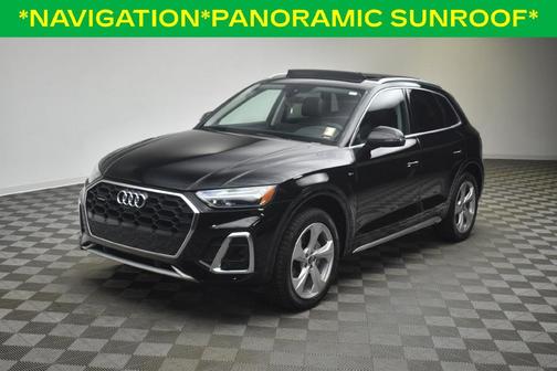 Mythos Black Metallic 2023 Audi Q5 45 S line quattro Premium