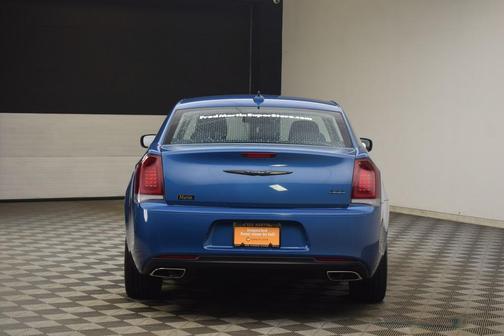2022 Chrysler 300 Touring