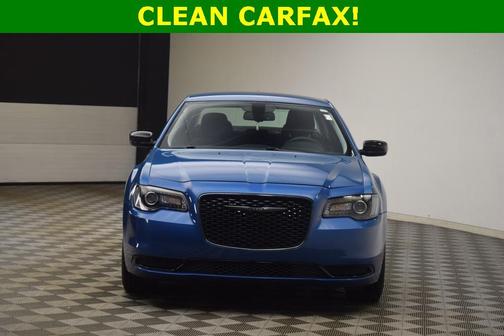 2022 Chrysler 300 Touring
