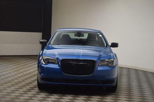 2022 Chrysler 300 Touring