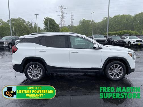 2024 GMC Terrain SLT