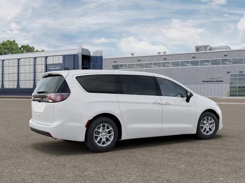 Bright White Clearcoat 2027 Chrysler Pacifica LX