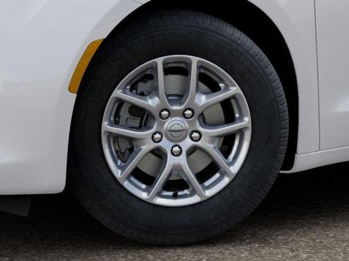 Bright White Clearcoat 2027 Chrysler Pacifica LX