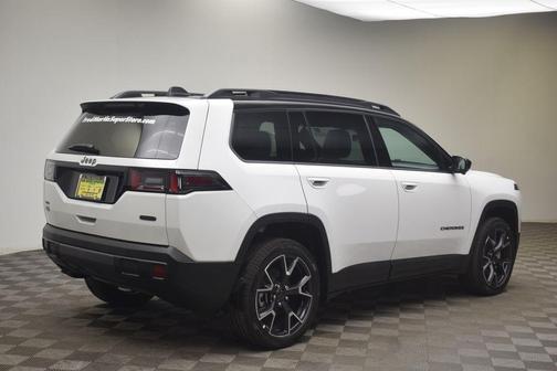 Bright White Clearcoat 2026 Jeep Cherokee Overland