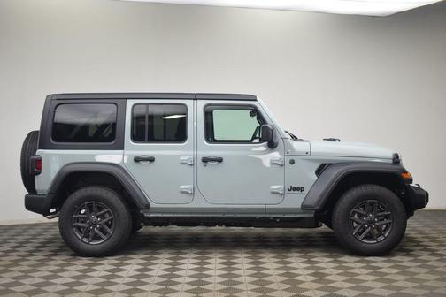 Earl Clearcoat 2026 Jeep Wrangler Sport