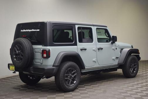Earl Clearcoat 2026 Jeep Wrangler Sport