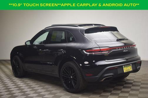 Black 2022 Porsche Macan Base (PDK)