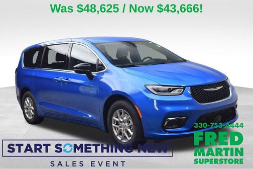 2026 Chrysler Pacifica Select