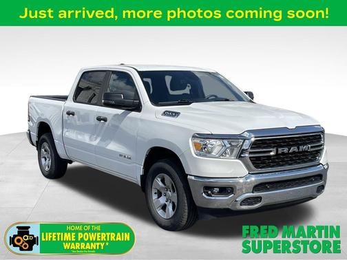 Bright White Clearcoat 2023 RAM 1500 Big Horn