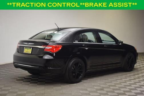 2012 Chrysler 200 Touring