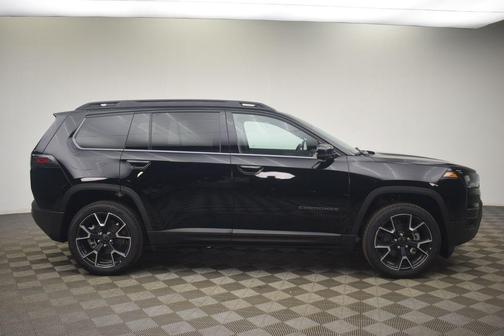 Diamond Black 2026 Jeep Cherokee Overland