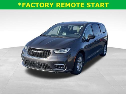 2023 Chrysler Pacifica Touring-L
