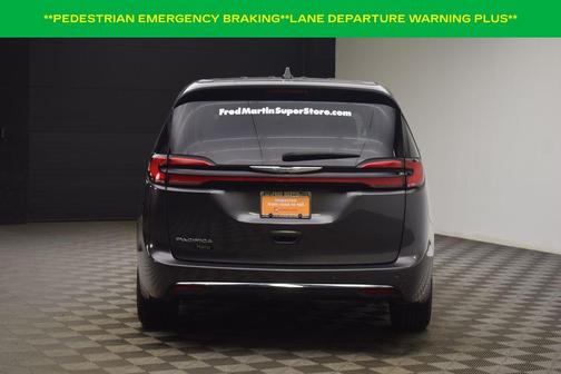 2023 Chrysler Pacifica Touring-L