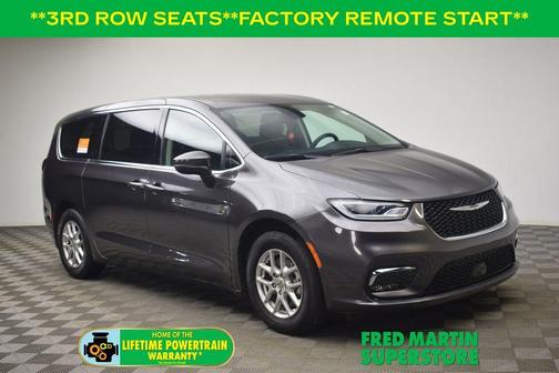 2023 Chrysler Pacifica Touring-L