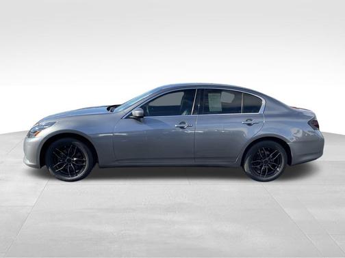 2011 INFINITI G25x