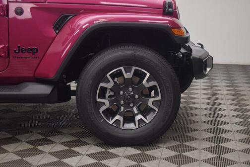 Tuscadero Pearlcoat 2026 Jeep Wrangler Sahara