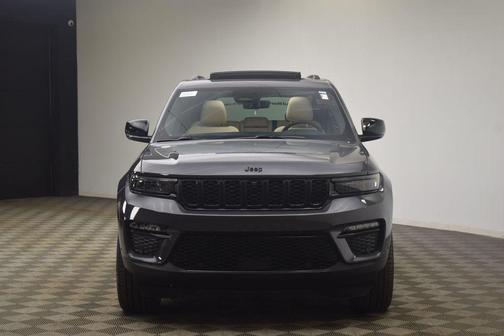 Metallic 2025 Jeep Grand Cherokee Limited