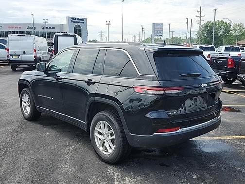 2023 Jeep Grand Cherokee Laredo
