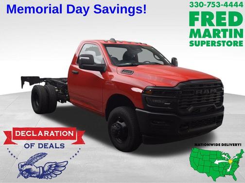 Flame Red Clearcoat 2026 RAM 3500 Tradesman/Big Horn