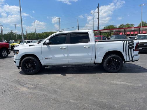 Bright White Clearcoat 2020 RAM 1500 Big Horn