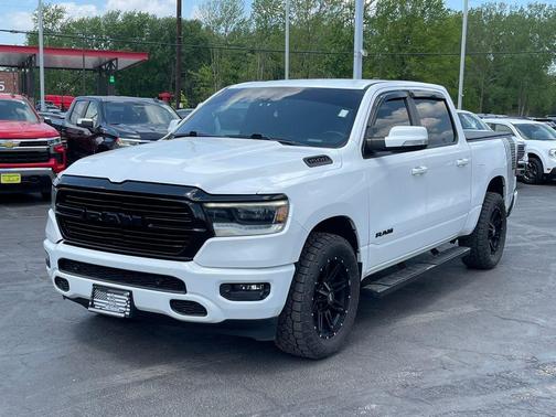Bright White Clearcoat 2020 RAM 1500 Big Horn