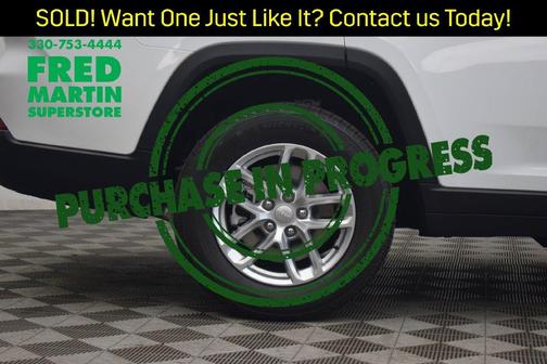 Bright White Clearcoat 2026 Jeep Grand Cherokee L Laredo
