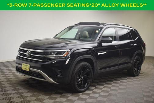 Deep Black Pearl Effect 2022 Volkswagen Atlas 3.6L SE w/Technology