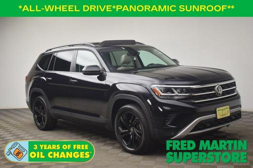 Deep Black Pearl Effect 2022 Volkswagen Atlas 3.6L SE w/Technology