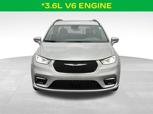 2022 Chrysler Pacifica Touring-L