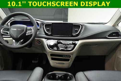 2023 Chrysler Pacifica Touring-L