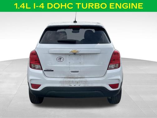 Summit White 2017 Chevrolet Trax LS