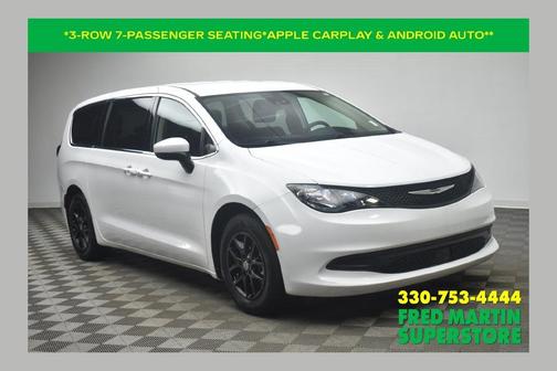 Bright White Clearcoat 2023 Chrysler Voyager LX