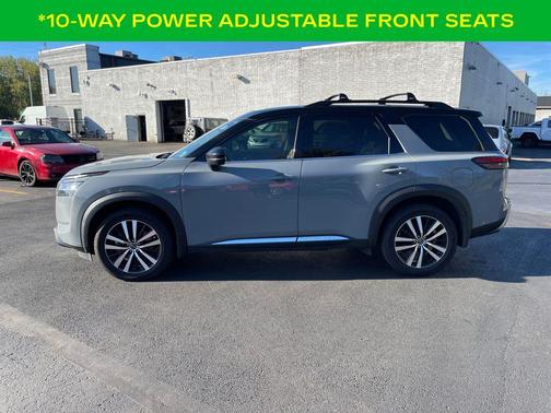 2024 Nissan Pathfinder Platinum